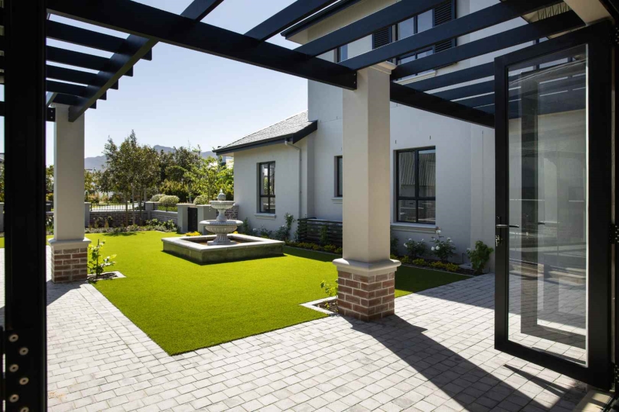 5 Bedroom Property for Sale in Val De Vie Estate Western Cape